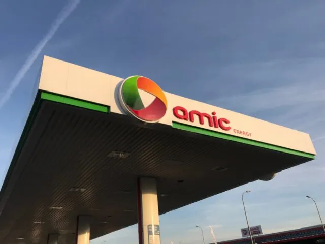Pylon cenowy, sklep, lokalizacja i nie tylko - co warto wiedzieć przed założeniem stacji paliw?